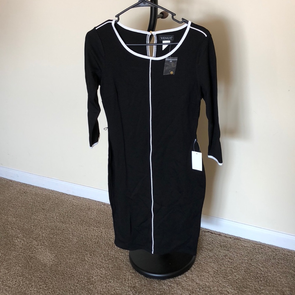 Venus dress small black and white